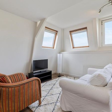 Central Top Floor Apartment With Private Balcony - Apt 3 Amszterdam Kültér fotó